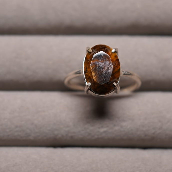 🐯 Tiger’s Eye Ring – Courage, Confidence & Prosperity