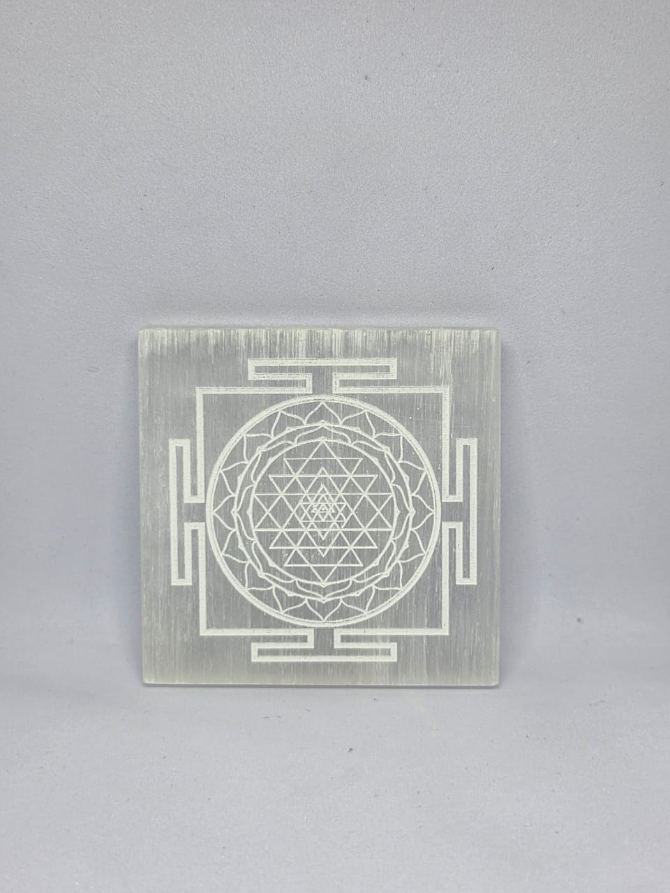 🌙✨ Selenite Plate – Energy Cleanser & Self-Charger