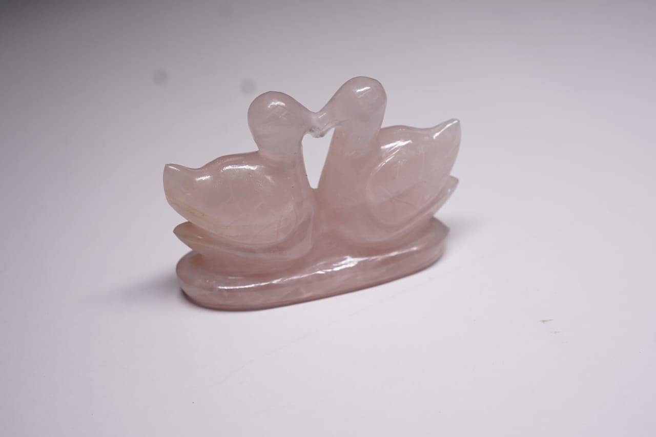 🦆💖 Rose Quartz Duck Pair – Symbol of Love, Harmony & Togetherness