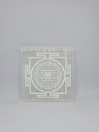 🌙✨ Selenite Plate – Energy Cleanser & Self-Charger