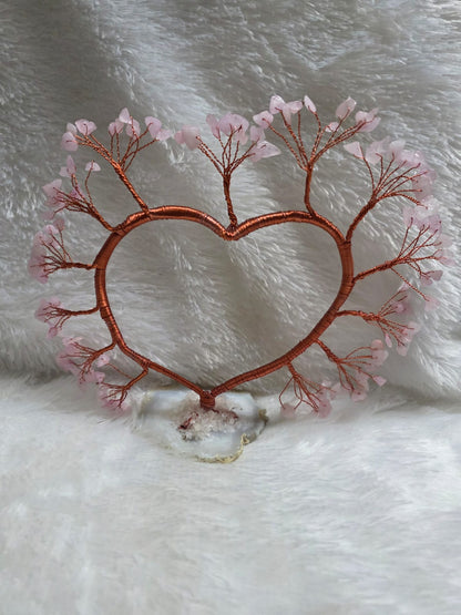 🌸💗 Rose Quartz Heart-Shaped Tree – Symbol of Love & Harmony